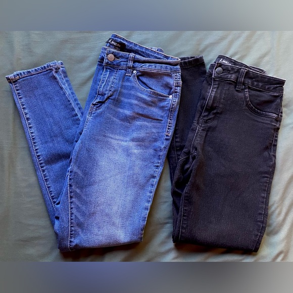 Bundle of 2 pairs of jeans - Picture 2 of 4